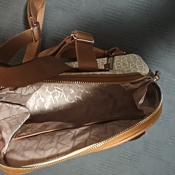 Purse - Picture 3 of 4